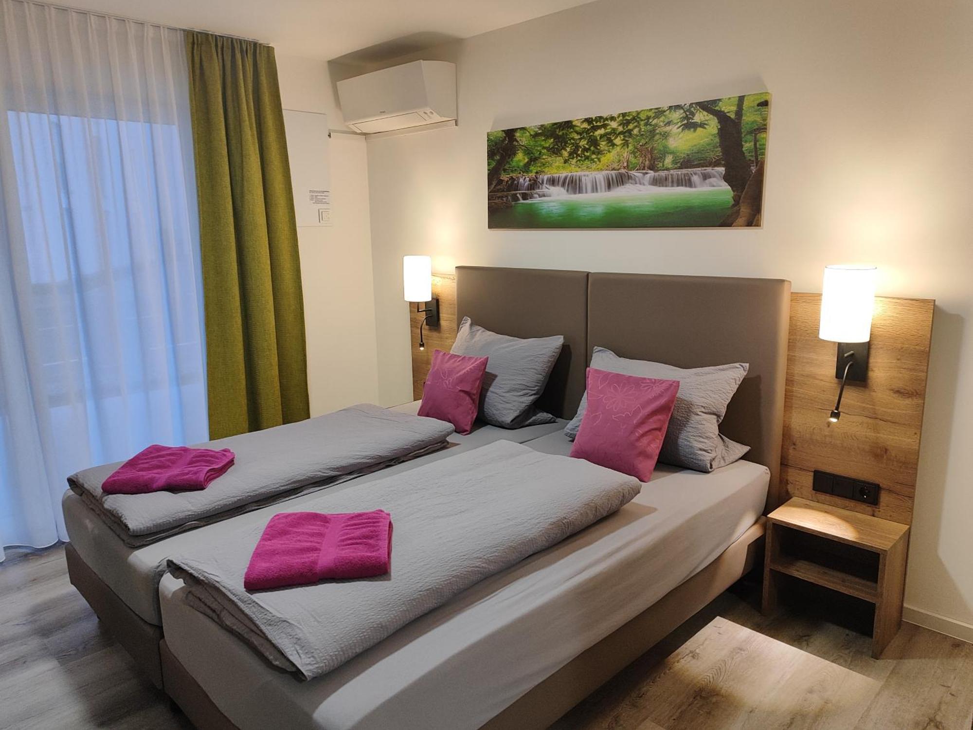 Hotel Gaestehaus Stock Zimmer Sahnehaeuble Friedrichshafen Exterior photo